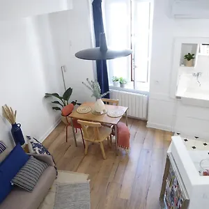 https://maison-privee-au-calme-local-velo-chateau.hotels-rhonealpes.com