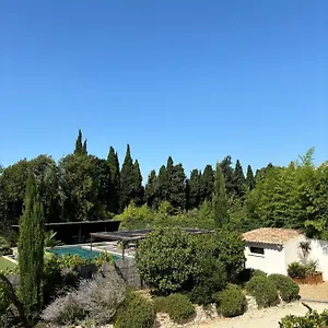 https://le-mas-des-mirabelles.fr-provencehotel.com